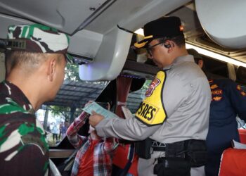 Jelang Mudik Lebaran, Polres Sukabumi Kota Cek Kelaikan Bus dan Sopir