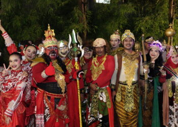 Sekretariat DPRD Kota Sukabumi Meriahkan Kirab Tatar Sunda “Mahkota Ajeng Ki Sunda”, Tampilkan Tokoh Pewayangan Rama hingga Hanoman