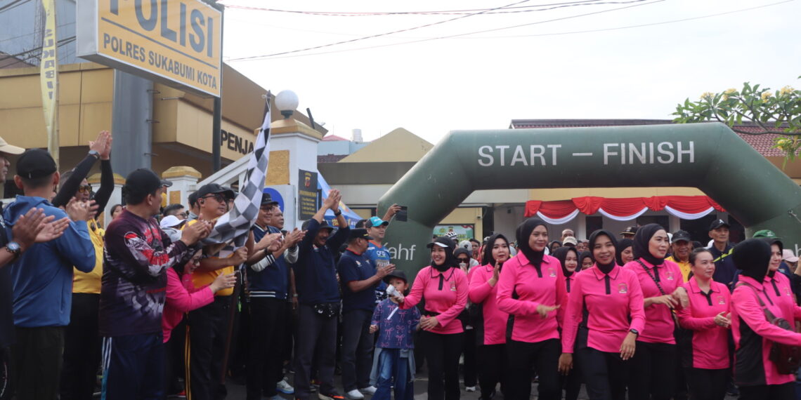 HUT Bhayangkara ke-80, Ribuan Warga Ikuti Fun Walk dan Fun Bike di Mapolres Sukabumi Kota