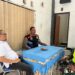 Perkuat Sinergi Tiga Pilar, Bhabinkamtibmas Polsek Cisaat Jalin Koordinasi dengan Babinsa dan Kepala Desa