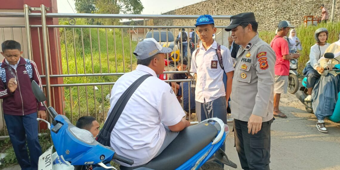 Patroli Dialogis Polsek Warudoyong, Polisi Ajak Warga dan Satpam Perkuat Keamanan Lingkungan