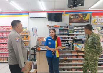 Bhabinkamtibmas dan Babinsa Sambangi Karyawan Indomaret, Ajak Waspada C3