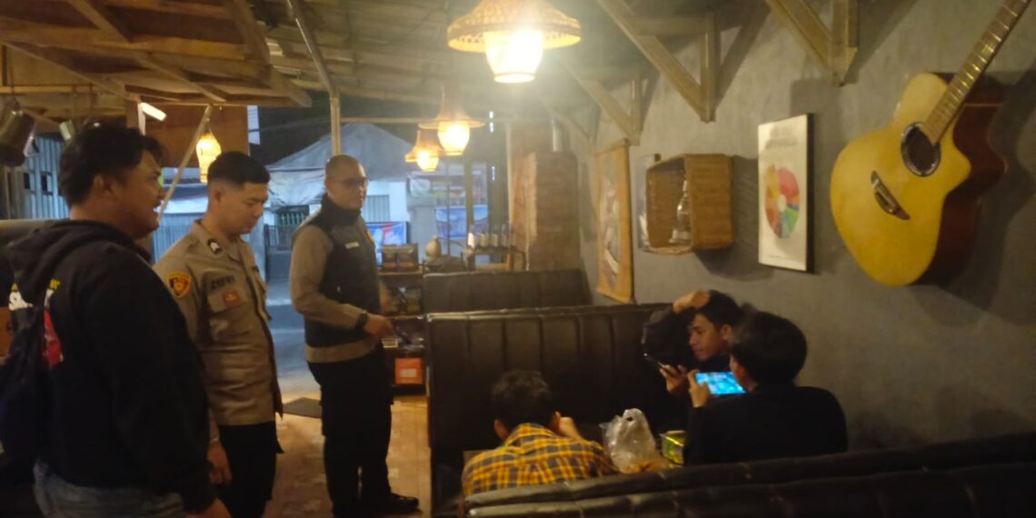 Patroli Malam Digencarkan, Polsek Kadudampit Sasar Titik Rawan Kriminalitas dan Balap Liar