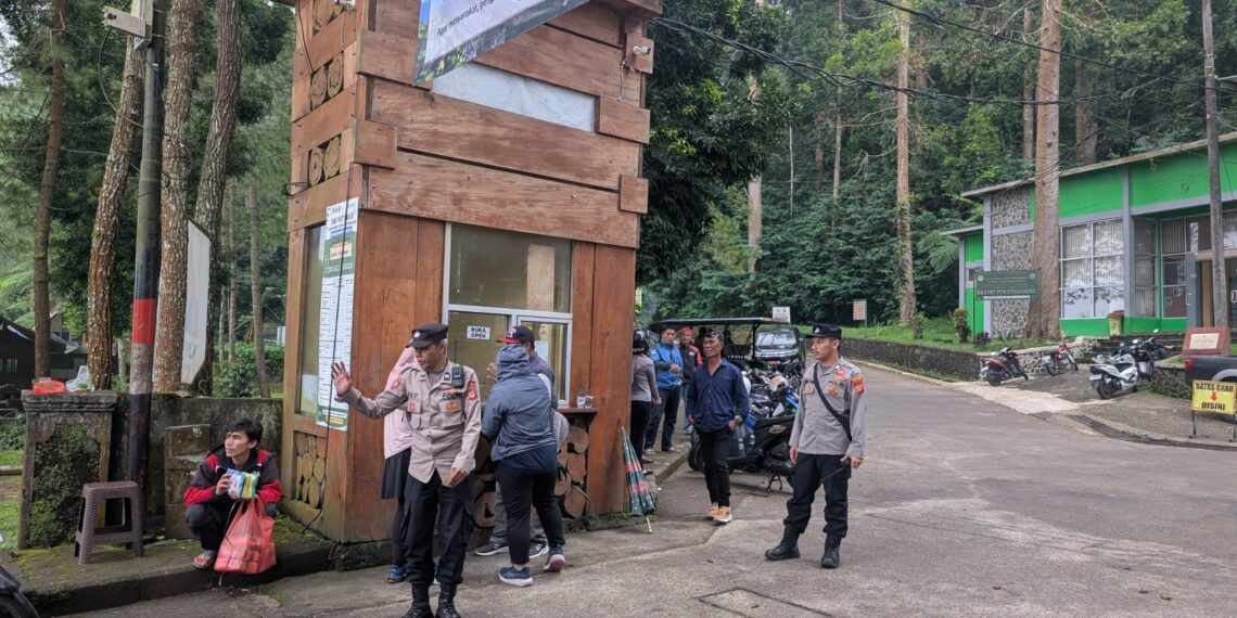Polsek Kadudampit Perketat Pengamanan Wisata Situgunung, Pengunjung Diimbau Waspada Cuaca Ekstrem