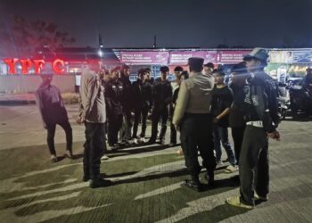 Patroli Skala Besar Malam Minggu, Polsek Baros Sisir Titik Rawan Cegah Kriminalitas dan Gangguan Kamtibmas