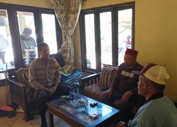 Bhabinkamtibmas Hadiri Peresmian Gedung PAUD dan PJU di Sukaraja, Dukung Pendidikan hingga Keamanan Warga