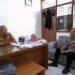 Bhabinkamtibmas dan Lurah Sudajayahilir Perkuat Sinergi, Bahas Keamanan Lingkungan