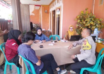 Bhabinkamtibmas Jayamekar Kawal Layanan Jemput Bola PBB di Kampung Cicadas Kaler