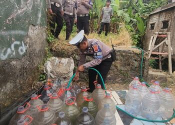 Bantu Warga, Satlantas Polres Sukabumi Kota Salurkan Lebih dari 27 Ribu Liter Air Bersih