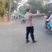 Polsek Warudoyong Atur Arus Lalu Lintas Pagi, Cegah Kemacetan di Jalan Cemerlang