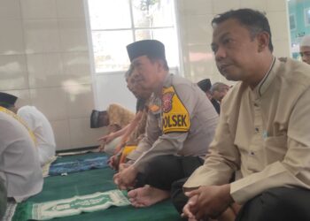 Kapolsek Warudoyong Sampaikan Pesan Kamtibmas Saat Salat Jumat Keliling