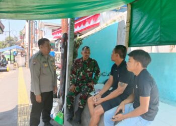 Bhabinkamtibmas dan Babinsa Sambangi Warga di Benteng, Ingatkan Waspada Curanmor