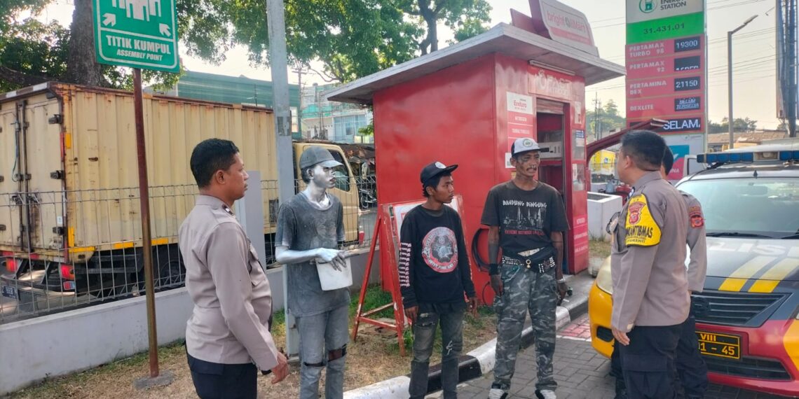 Polsek Citamiang Patroli Dialogis, Sambangi Warga dan Sampaikan Pesan Kamtibmas