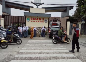Polisi Atur Lalu Lintas Pagi di Cibeureum Sukabumi, Cegah Macet dan Kecelakaan