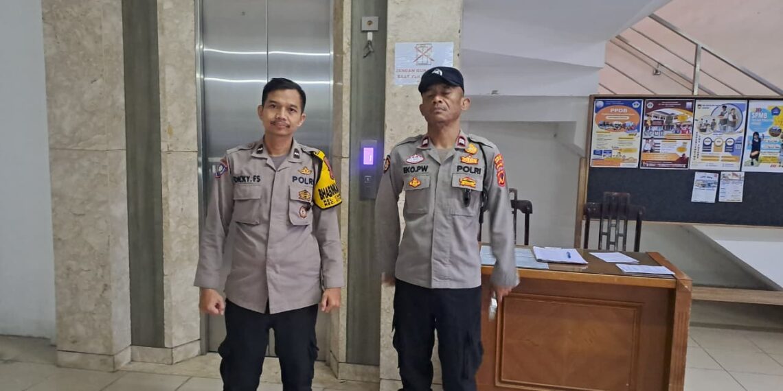 Polisi Amankan Kebaktian Minggu di Gereja Bethel Tabernakel Darah Yesus Sukabumi