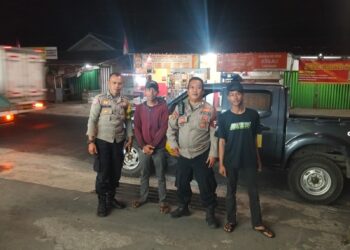 Polisi Sambangi Sopir Angkot dan Elf di Lembursitu, Ingatkan Pentingnya Jaga Kamtibmas