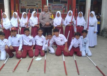 Bhabinkamtibmas Sambangi SDN Cipriangan, Siswa Diingatkan Jauhi Tawuran dan Narkoba