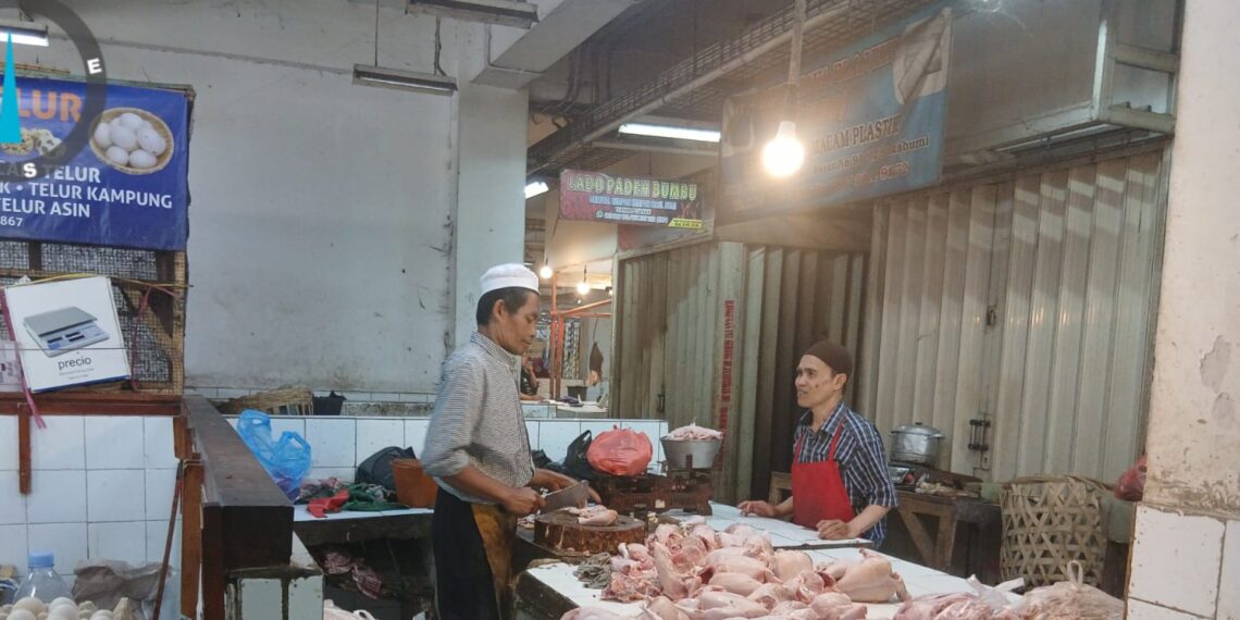 Awal Oktober, Harga Daging Ayam di Pasar Sukabumi Naik Jadi Rp 40.000 per Kilogram